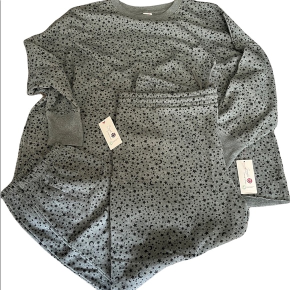Secret Treasures Other - Grey moon and stars pj set